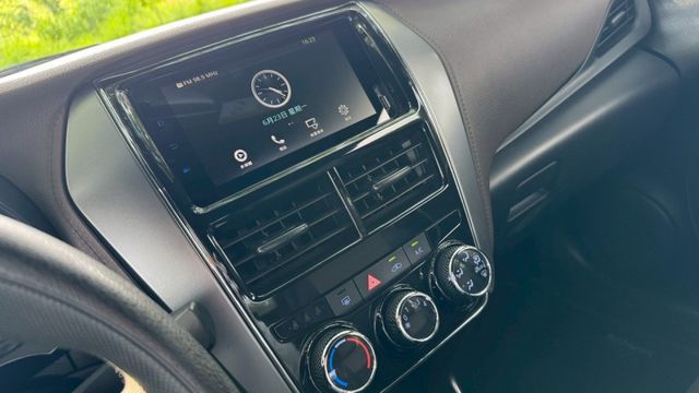 TOYOTA YARIS CROSS/循跡防滑/電動後視鏡/後座6/4分離  第10張相片