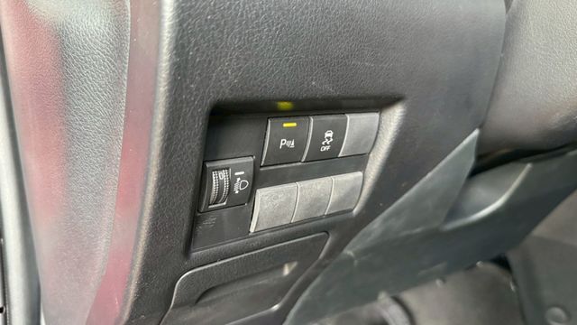 TOYOTA YARIS CROSS/循跡防滑/電動後視鏡/後座6/4分離  第12張相片