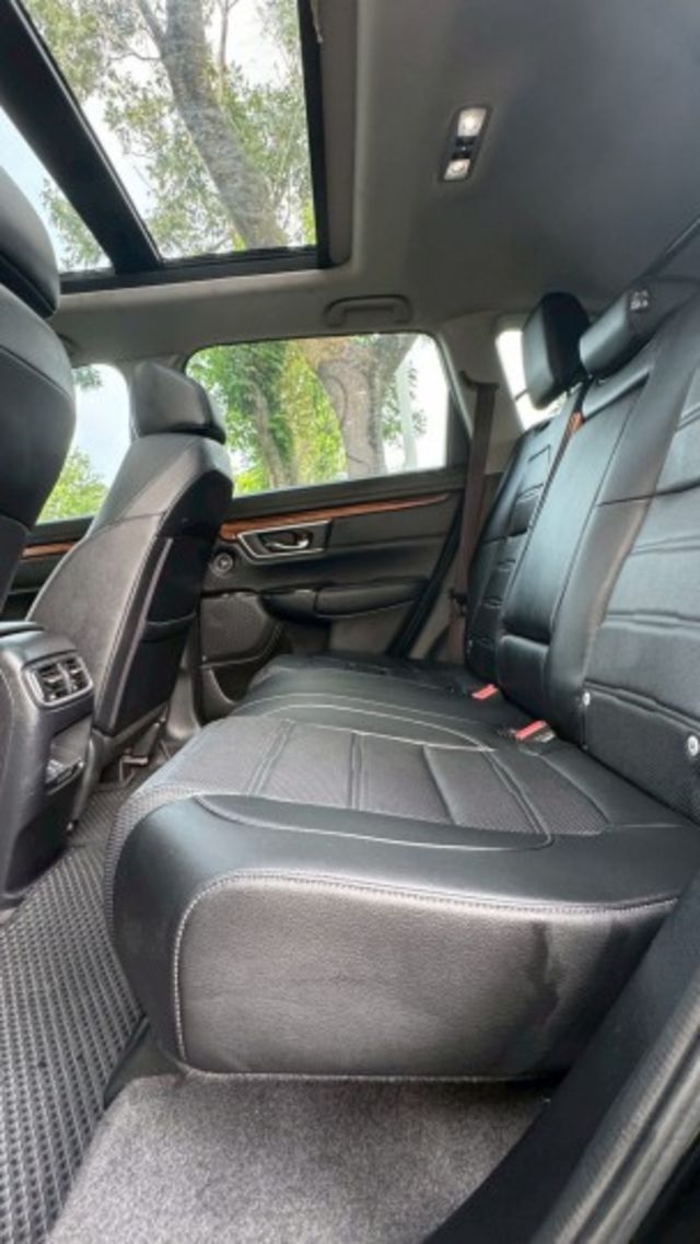HONDA CRV/I-KEY/倒車顯影/跟車系統/電尾門/電動座椅/循跡防滑/自動緊急煞車系統/全景天窗  第16張相片