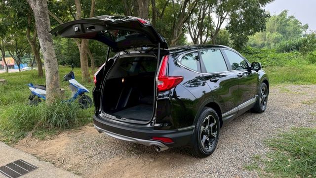 HONDA CRV/I-KEY/倒車顯影/跟車系統/電尾門/電動座椅/循跡防滑/自動緊急煞車系統/全景天窗  第19張相片