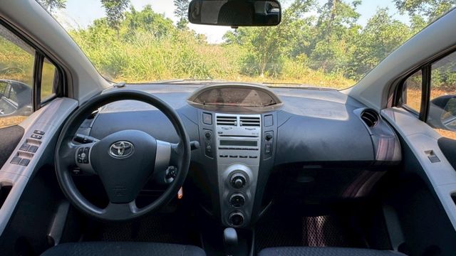 TOYOTA YARIS/五門掀背小車/代步車/稅金省  第9張相片
