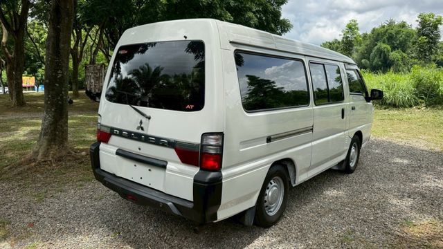 中華 得利卡/第三排座椅/定速/電動窗/循跡防滑  第5張相片