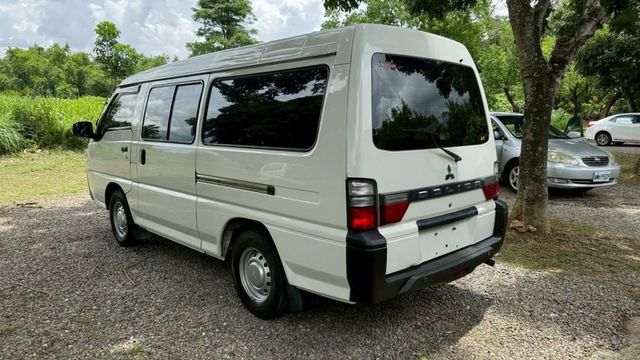 中華 得利卡/第三排座椅/定速/電動窗/循跡防滑  第7張相片