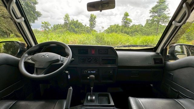 中華 得利卡/第三排座椅/定速/電動窗/循跡防滑  第9張相片