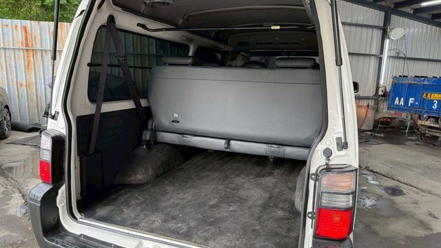 中華 得利卡/第三排座椅/定速/電動窗/循跡防滑  第17張相片