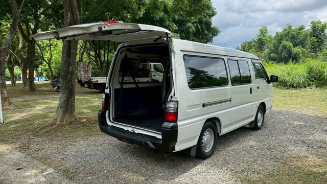 中華 得利卡/第三排座椅/定速/電動窗/循跡防滑  第18張相片