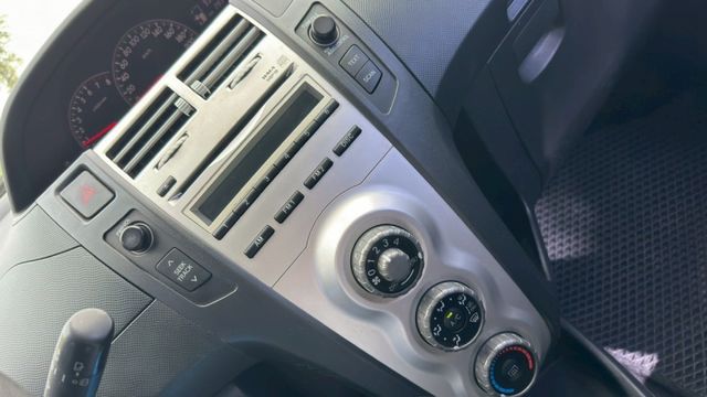 TOYOTA YARIS/代步車/五門掀背小車  第10張相片
