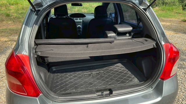 TOYOTA YARIS/代步車/五門掀背小車  第14張相片