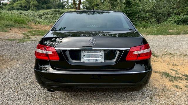 BENZ E200/雙前記憶電動座椅/天窗/定速/雙區恆溫空調  第6張相片