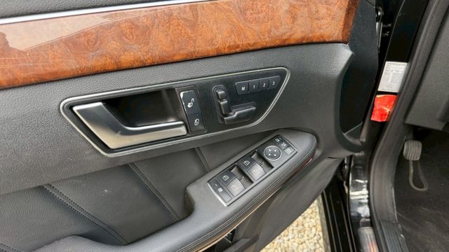 BENZ E200/雙前記憶電動座椅/天窗/定速/雙區恆溫空調  第13張相片