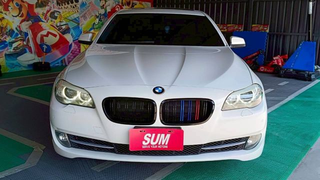 BMW 528i/I-KEY/倒車顯影/盲點偵測/天窗/雙前電動座椅/怠速熄火/雙前加熱座椅/定速  第3張相片