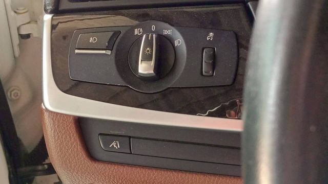 BMW 528i/I-KEY/倒車顯影/盲點偵測/天窗/雙前電動座椅/怠速熄火/雙前加熱座椅/定速  第15張相片