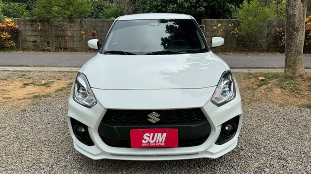 SUZUKI SWIFT/I-KEY/跟車系統/倒車顯影/怠速熄火/循跡防滑/盲點偵測/自動緊急煞車系統  第3張相片