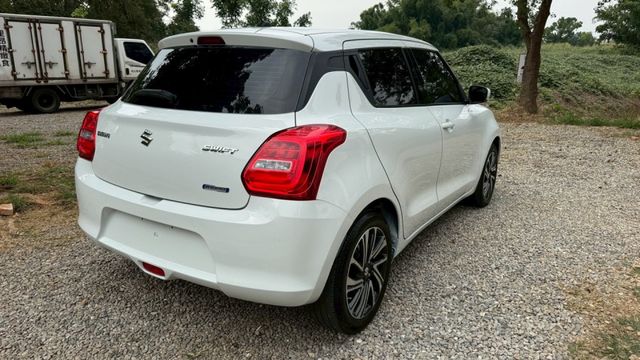 SUZUKI SWIFT/I-KEY/跟車系統/倒車顯影/怠速熄火/循跡防滑/盲點偵測/自動緊急煞車系統  第5張相片