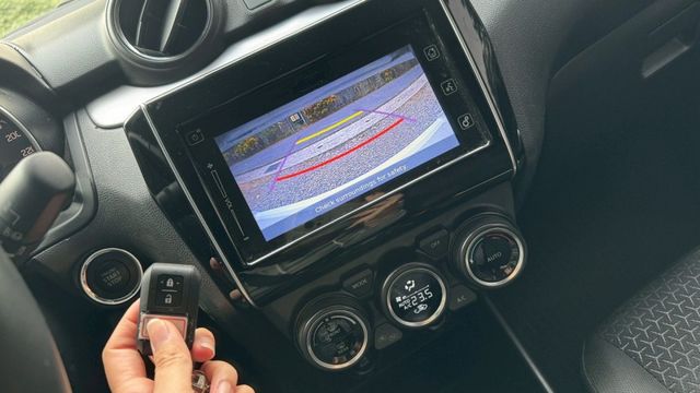 SUZUKI SWIFT/I-KEY/跟車系統/倒車顯影/怠速熄火/循跡防滑/盲點偵測/自動緊急煞車系統  第12張相片