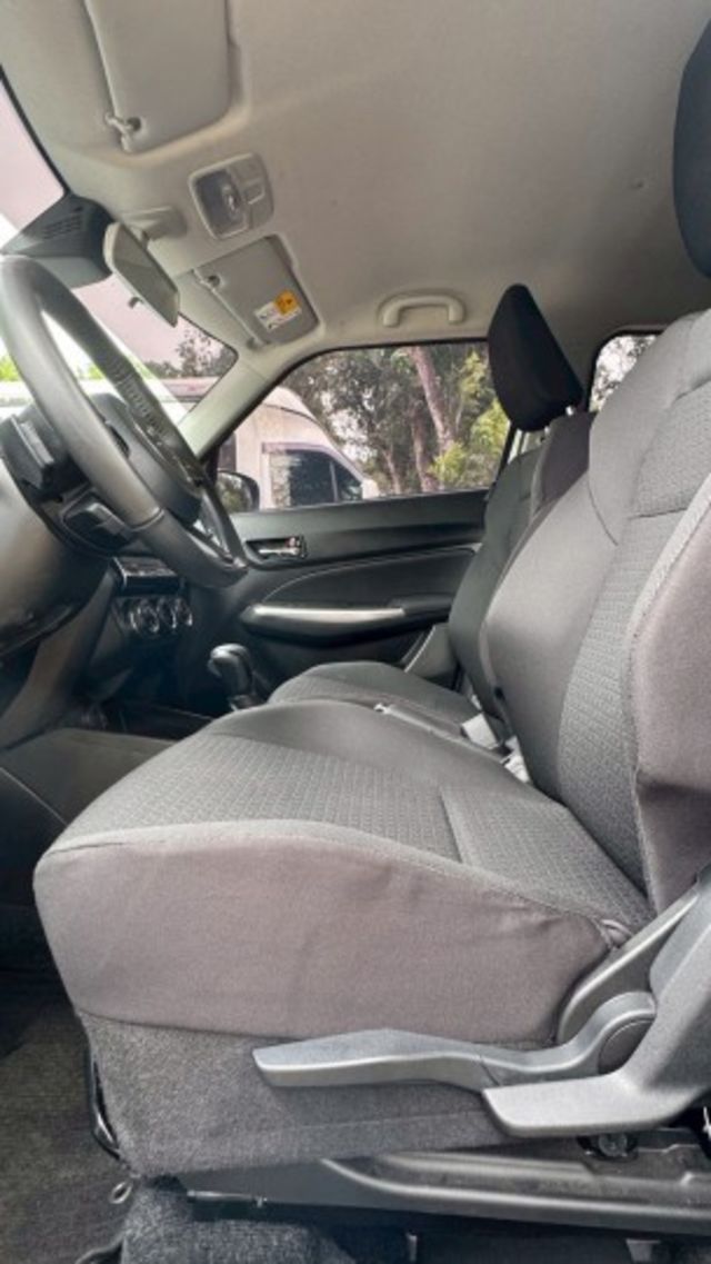 SUZUKI SWIFT/I-KEY/跟車系統/倒車顯影/怠速熄火/循跡防滑/盲點偵測/自動緊急煞車系統  第16張相片