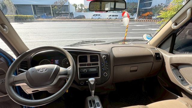 現代 小霸王/自排/木斗/循跡防滑/電動窗  第7張相片