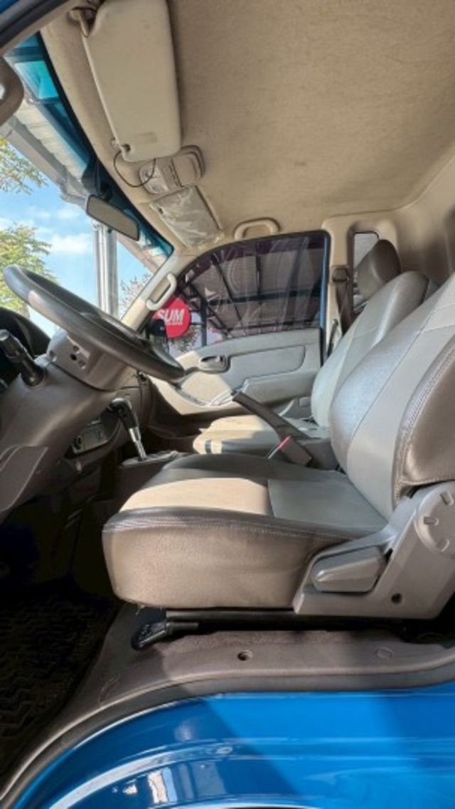 現代 小霸王/自排/木斗/循跡防滑/電動窗  第10張相片