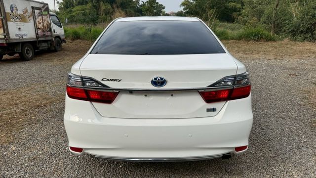 TOYOTA CAMRY/油電/I-KEY/倒車顯影/電動座椅/抬顯/定速/天窗/胎壓偵測/循跡防滑  第6張相片