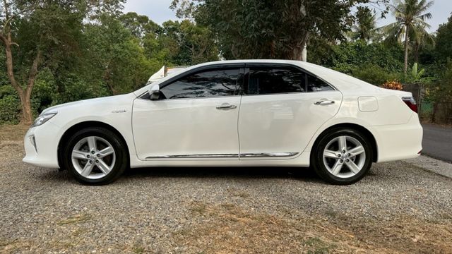 TOYOTA CAMRY/油電/I-KEY/倒車顯影/電動座椅/抬顯/定速/天窗/胎壓偵測/循跡防滑  第8張相片