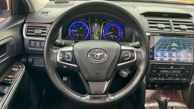 TOYOTA CAMRY/油電/I-KEY/倒車顯影/電動座椅/抬顯/定速/天窗/胎壓偵測/循跡防滑  第12張相片