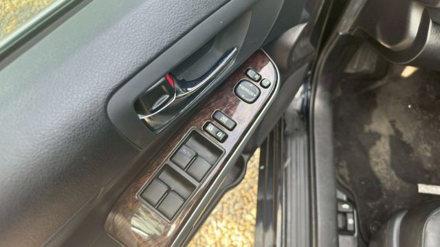 TOYOTA CAMRY/雙區恆溫空調/電動後視鏡/後座出風口  第12張相片