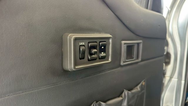 中華 得利卡/貨車版/原鈑件/電動窗  第11張相片