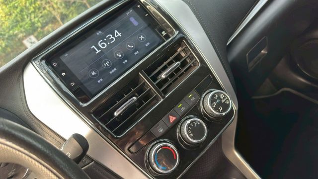 TOYOTA YARIS/循跡防滑/電動後視鏡/日行燈  第10張相片