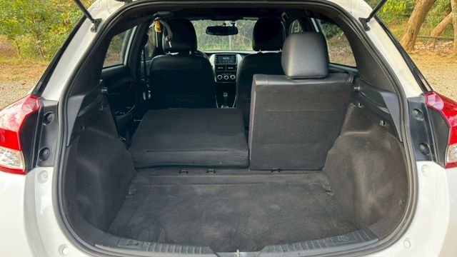 TOYOTA YARIS/循跡防滑/電動後視鏡/日行燈  第16張相片