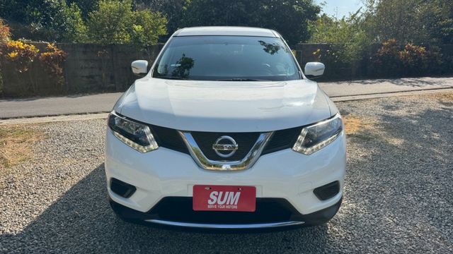 NISSAN X-TRAIL/倒車顯影/抬頭顯示器/循跡防滑/雙區恆溫空調/後座出風口/電動後視鏡  第3張相片