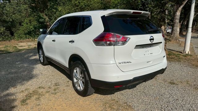 NISSAN X-TRAIL/倒車顯影/抬頭顯示器/循跡防滑/雙區恆溫空調/後座出風口/電動後視鏡  第8張相片