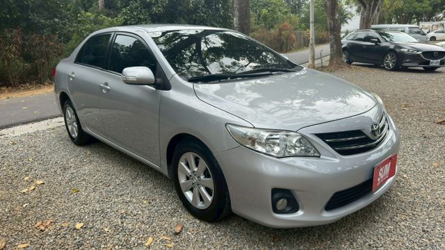TOYOTA ALTIS/倒車顯影/胎壓偵測/恆溫空調/電動後視鏡  第4張相片