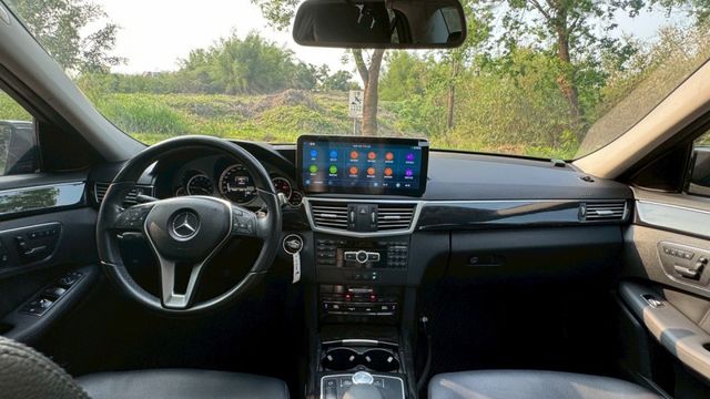 BENZ E200/倒車顯影/雙前電動座椅/天窗/雙區恆溫空調  第9張相片