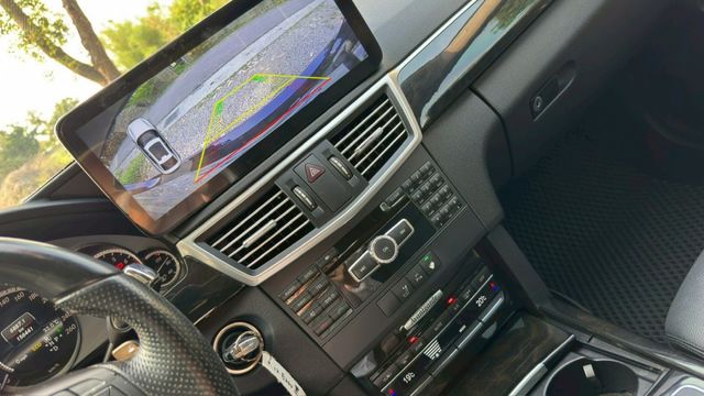 BENZ E200/倒車顯影/雙前電動座椅/天窗/雙區恆溫空調  第10張相片