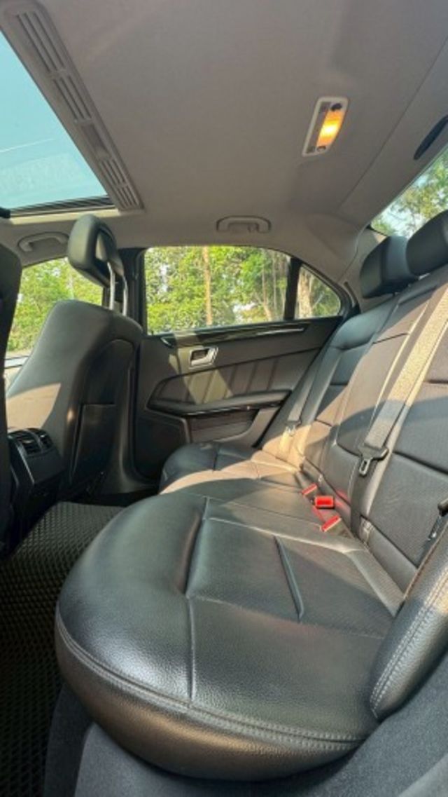 BENZ E200/倒車顯影/雙前電動座椅/天窗/雙區恆溫空調  第14張相片