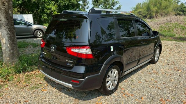 NISSAN LIVINA/倒車顯影/後座6/4分離/掀背車  第5張相片