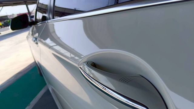 BMW 528i/I-KEY/倒車顯影/盲點偵測/天窗/雙前電動座椅/怠速熄火/雙前加熱座椅/定速  第10張相片