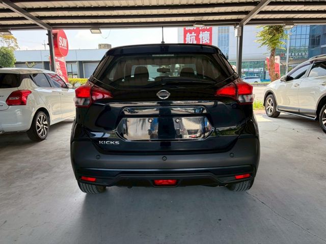 NISSAN KICKS/ABS/倒車顯影/鋁圈  第5張相片