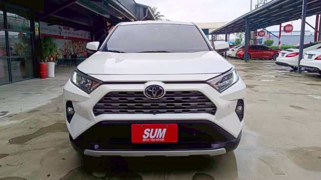 TOYOTA RAV4/ I-KEY/電動尾門/環景/ACC跟車  第2張相片