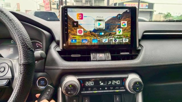 TOYOTA RAV4/ I-KEY/電動尾門/環景/ACC跟車  第8張相片