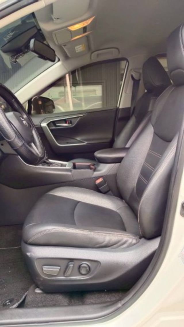 TOYOTA RAV4/ I-KEY/電動尾門/環景/ACC跟車  第11張相片