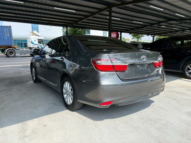 TOYOTA CAMRY/一鍵啟動/倒車顯影/定速/導航  第6張相片