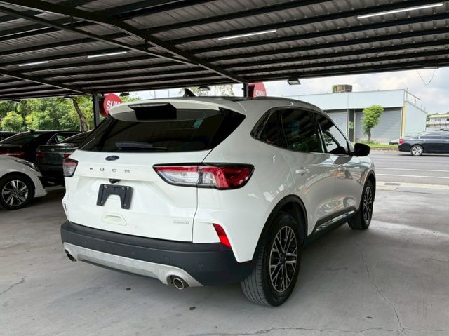 FORD KUGA/原鈑件/ACC跟車/360環景/行車紀錄器/導航  第6張相片