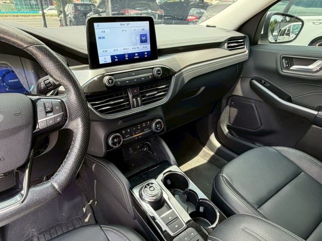 FORD KUGA/原鈑件/ACC跟車/360環景/行車紀錄器/導航  第14張相片