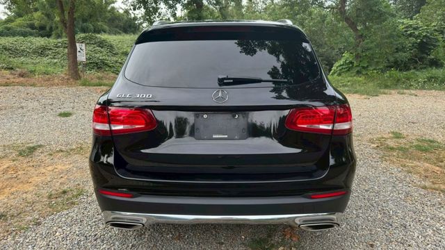 BENZ GLC300/原鈑件/電尾門/柏林之音/雙前電動加熱座椅/盲點  第5張相片
