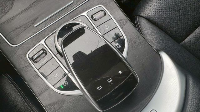 BENZ GLC300/原鈑件/電尾門/柏林之音/雙前電動加熱座椅/盲點  第12張相片