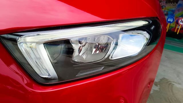 BENZ A200/倒車顯影/原鈑件/定速/雙10.25吋寬螢幕  第7張相片