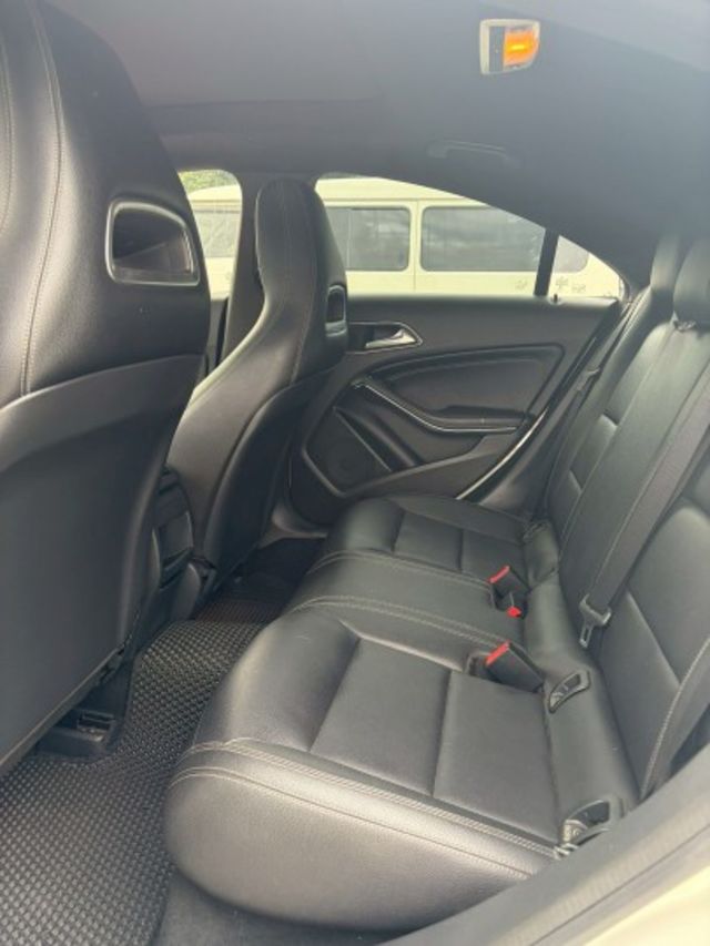 BENZ CLA250/可認證/AMG套件/倒車顯影/雙前電動記憶座椅  第11張相片