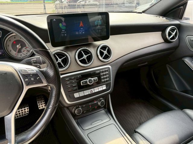 BENZ CLA250/可認證/AMG套件/倒車顯影/雙前電動記憶座椅  第14張相片