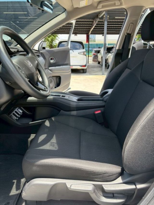HONDA HRV/摸門/一鍵啟動/胎壓偵測器/循跡防滑/行車前後錄  第10張相片